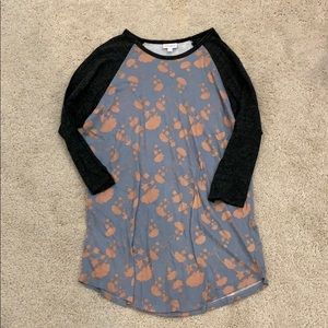 Large LuLaRoe floral baseball style (Randy?) shirt
